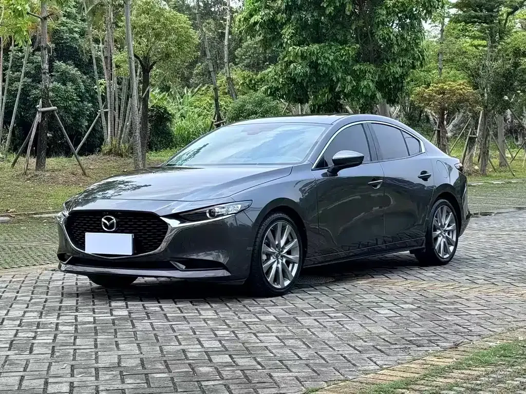 Mazda 3 Axela — фото 1