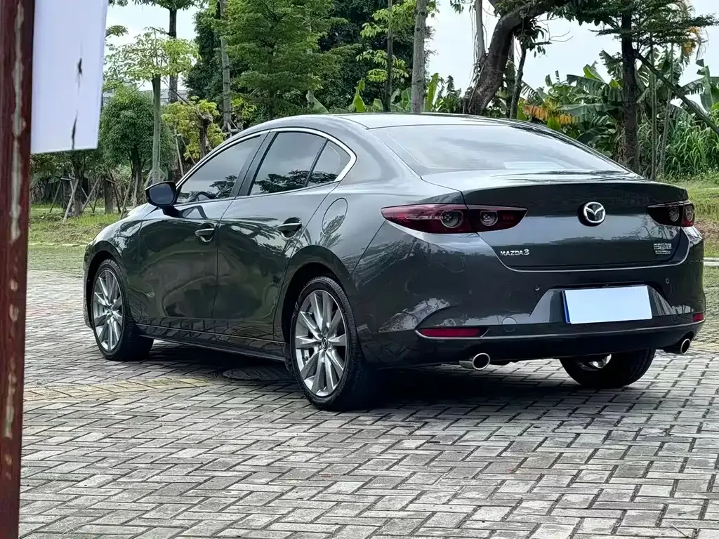 Mazda 3 Axela — фото 6