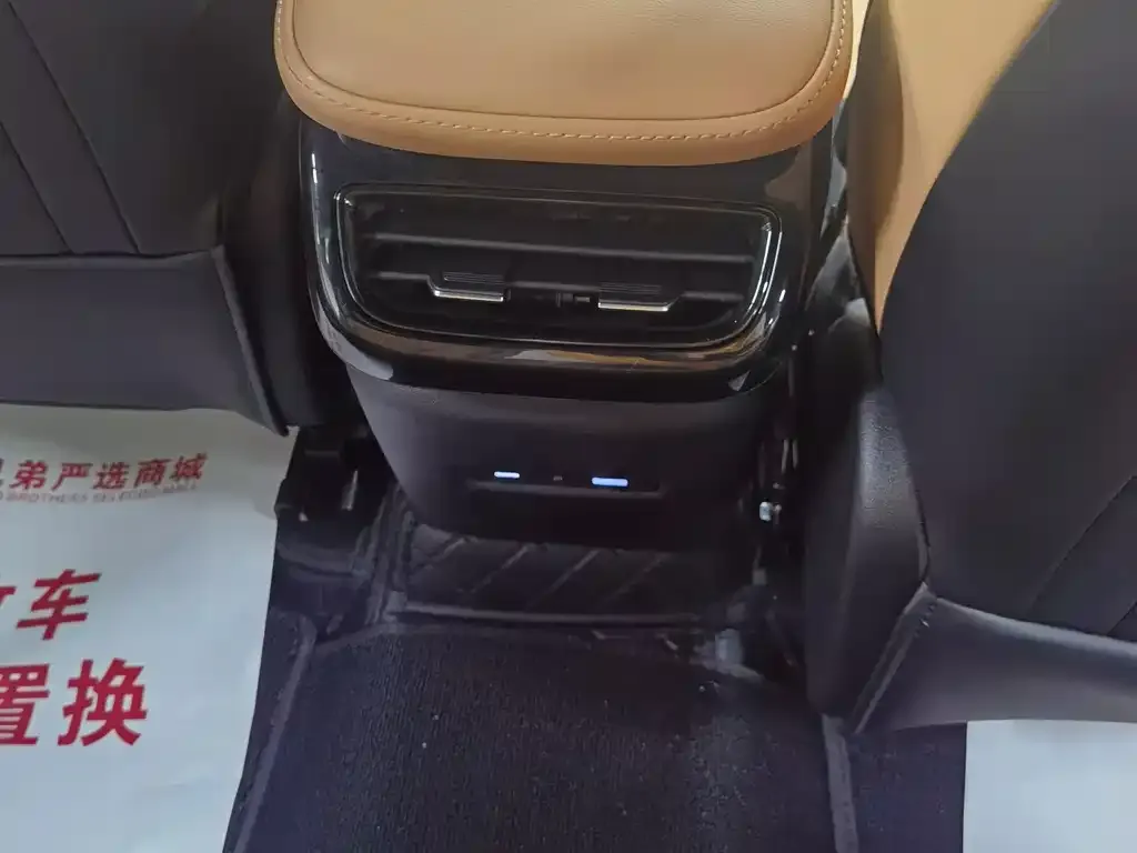 Geely Galaxy L7 — фото 2