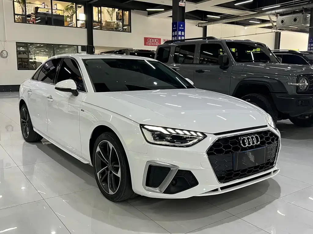 Audi A4L — фото 5