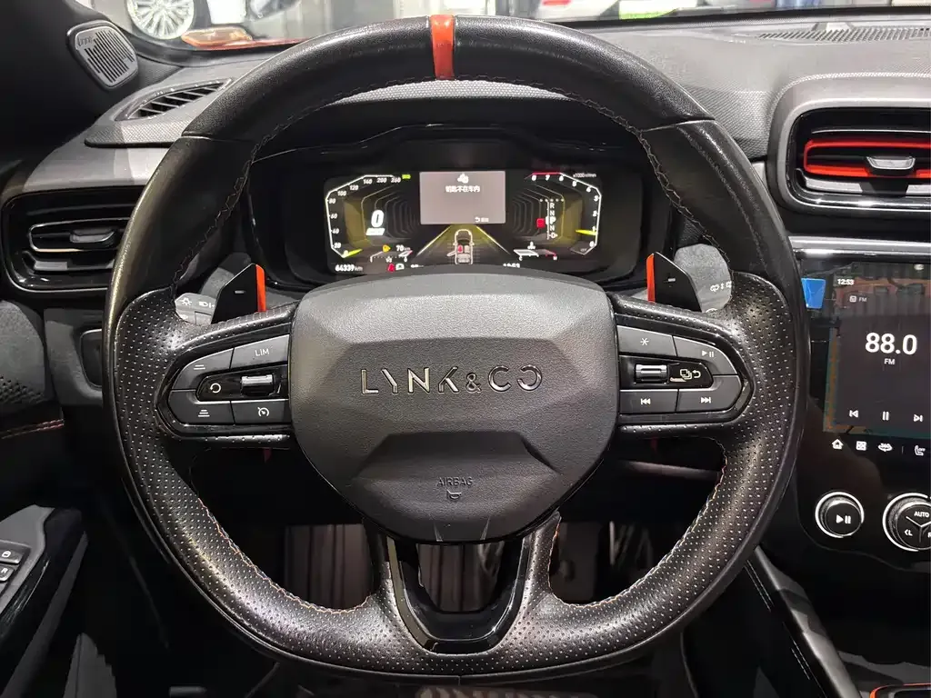 Lynk & Co 02 Hatchback 2021 из CN, фото 7