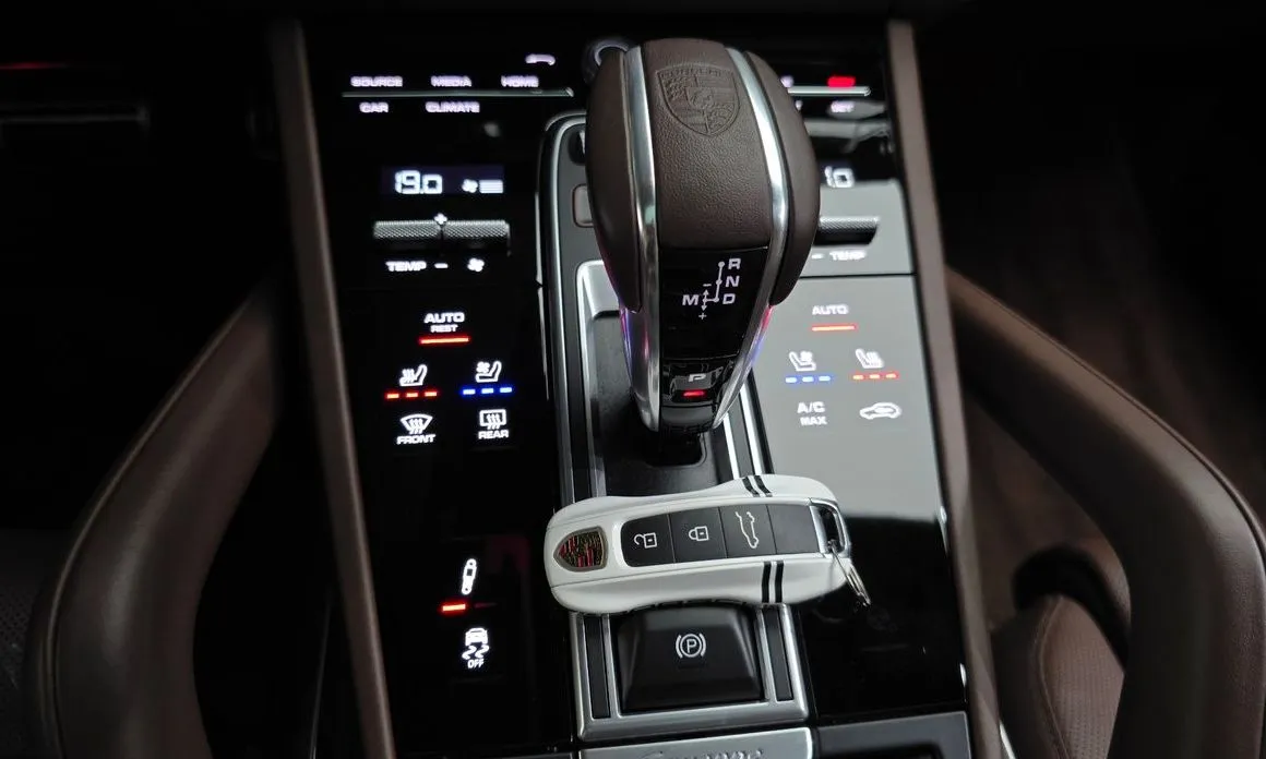 Porsche Cayenne 2022 из KR, фото 2