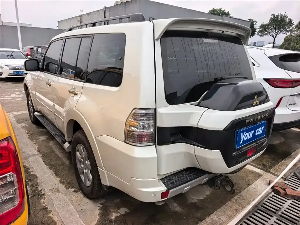 Mitsubishi Pajero (Import) 2023 из CN, фото 8