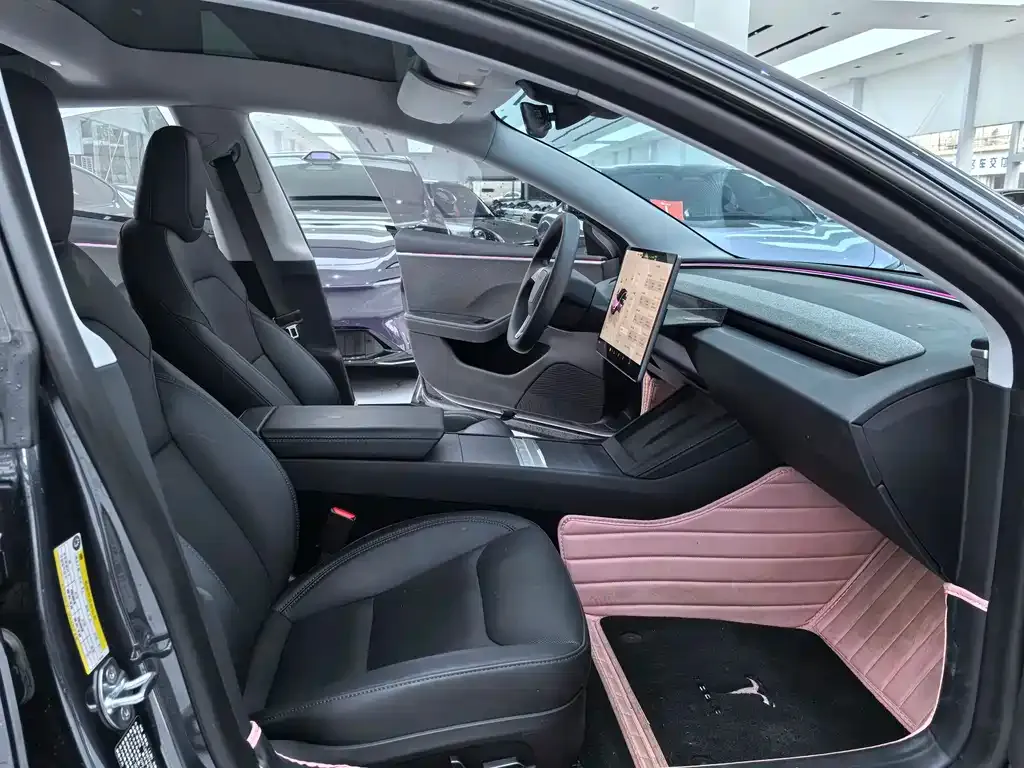 Tesla Model 3 — фото 4