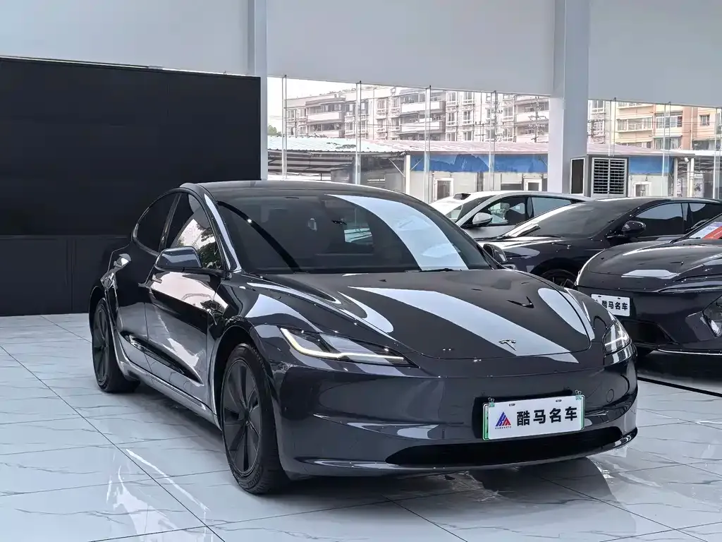 Tesla Model 3 — фото 8