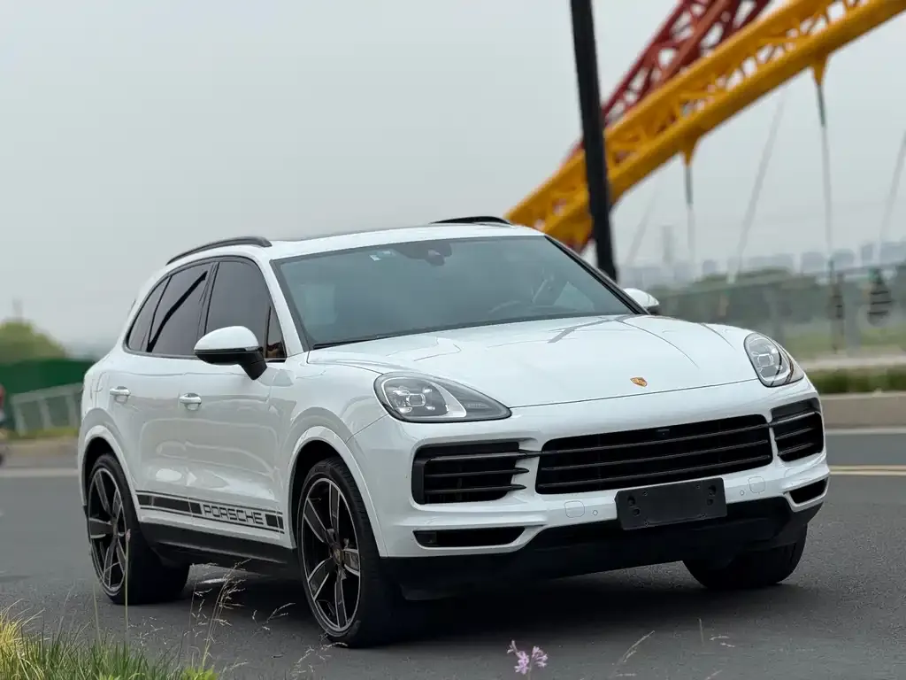 Porsche Cayenne — фото 4