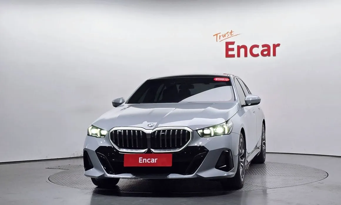 BMW 5-Series 2025 из KR, фото 4