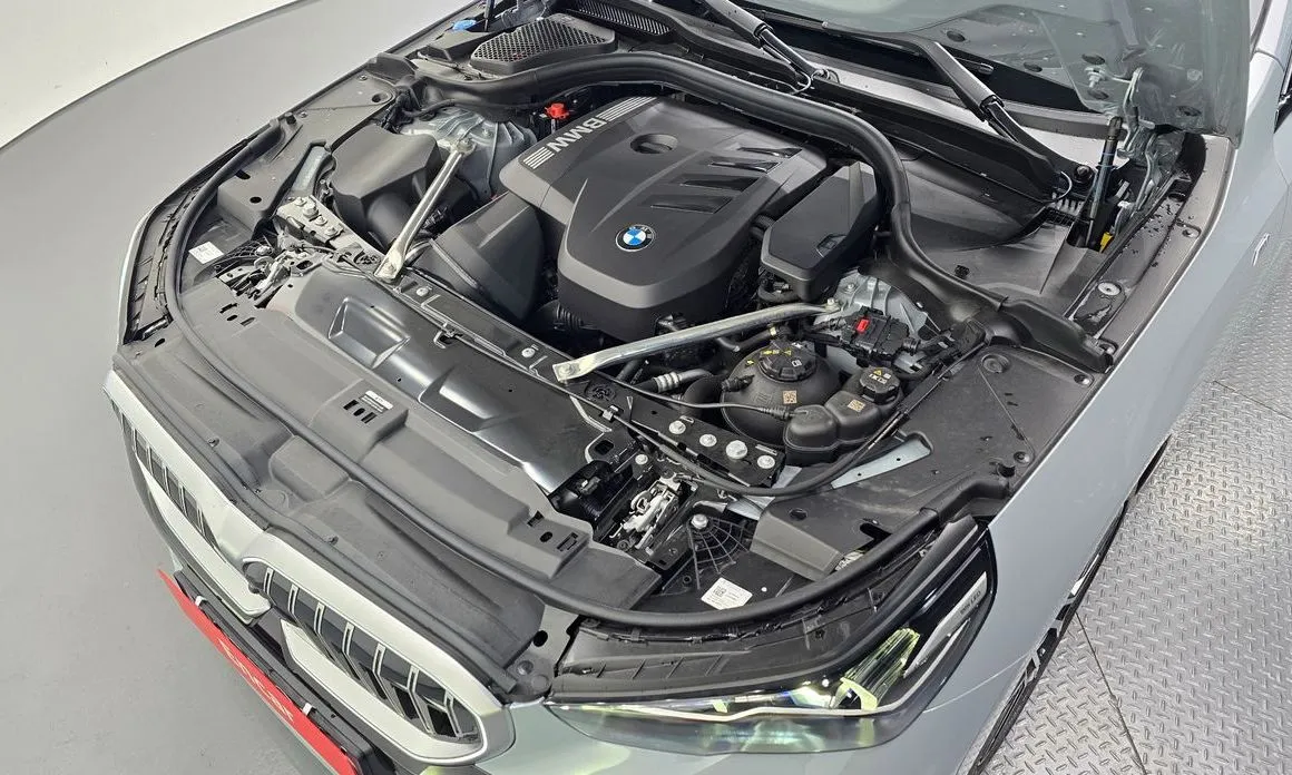 BMW 5-Series 2025 из KR, фото 10