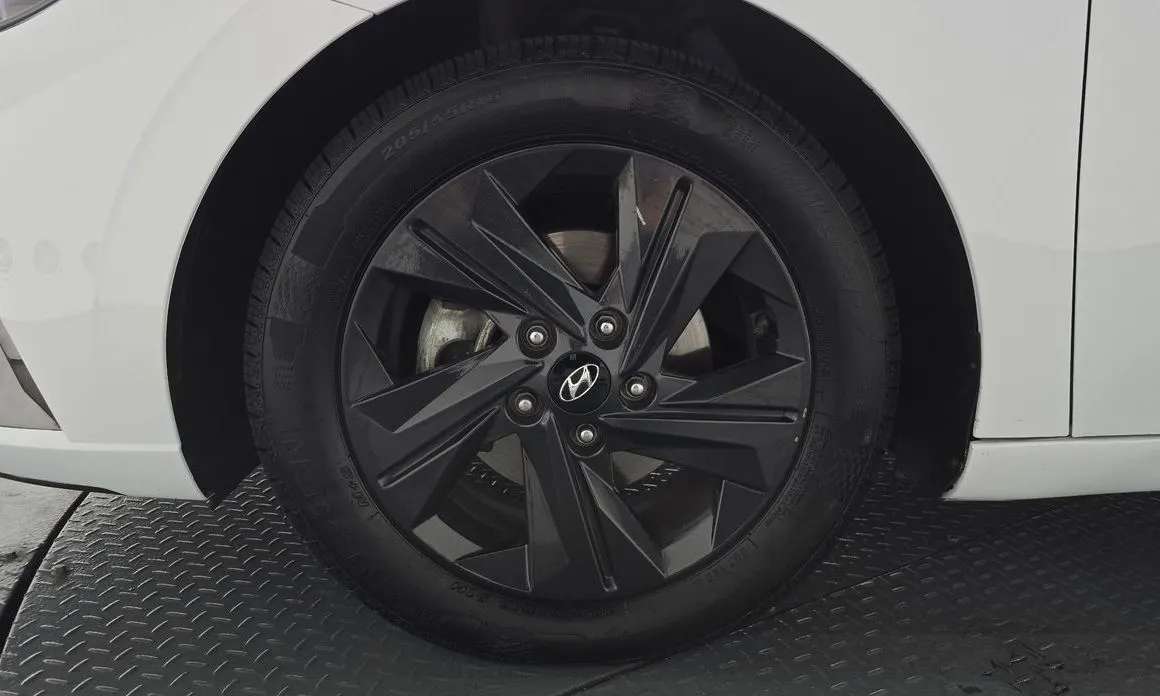 Hyundai AVANTE 2022 из KR, фото 10