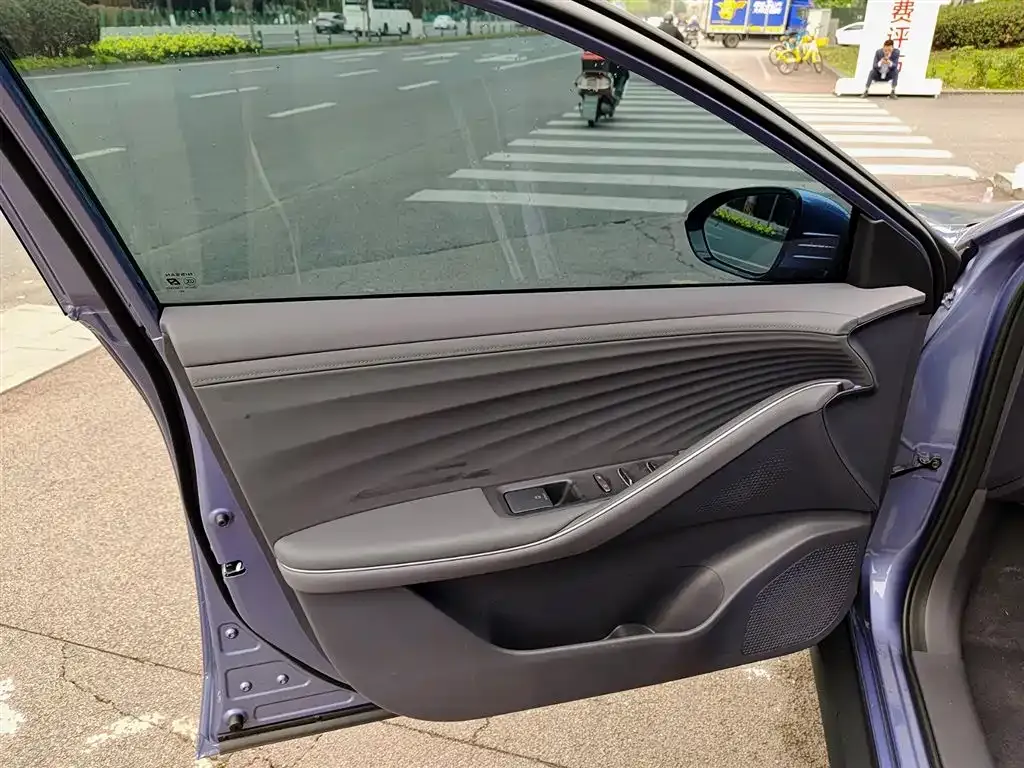 Nissan N6 2026 из CN, фото 3
