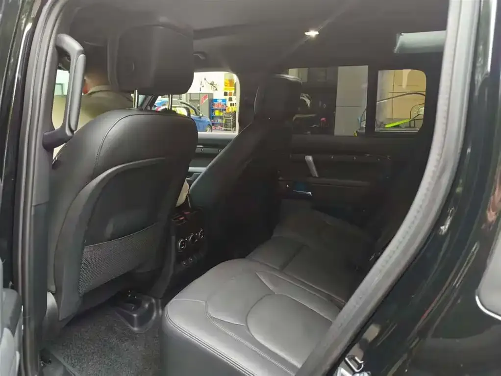 Land Rover Defender 2024 из CN, фото 2