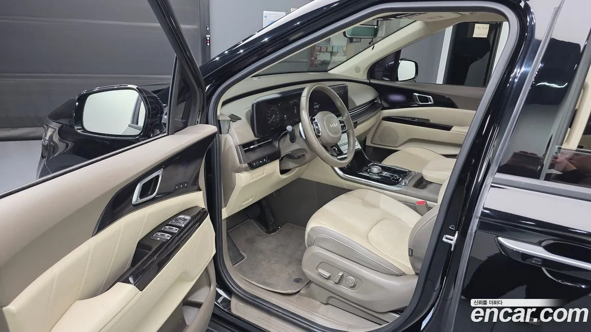 Kia Carnival — фото 10