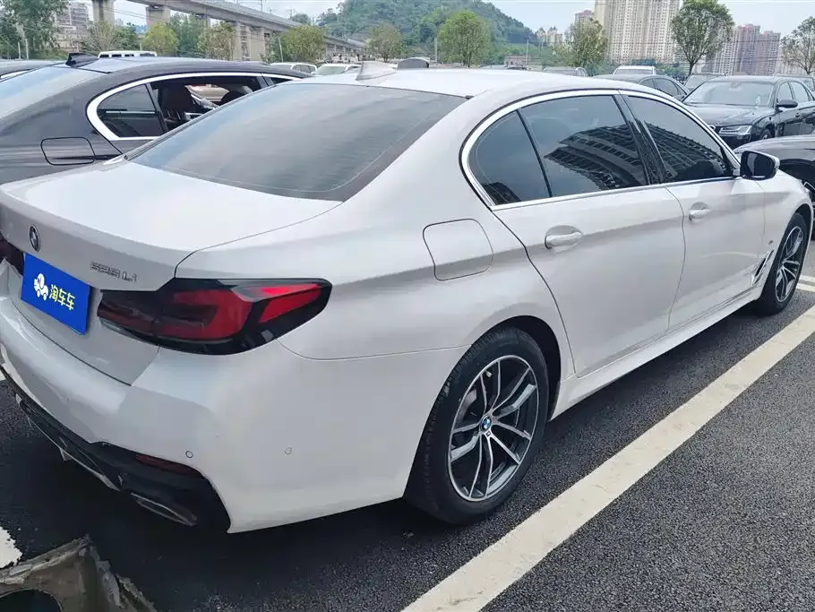 BMW 5 Series — фото 10