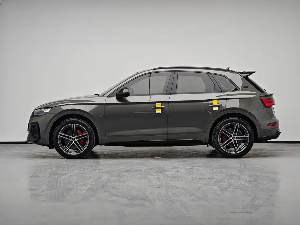 Audi SQ5 2024 из CN, фото 8