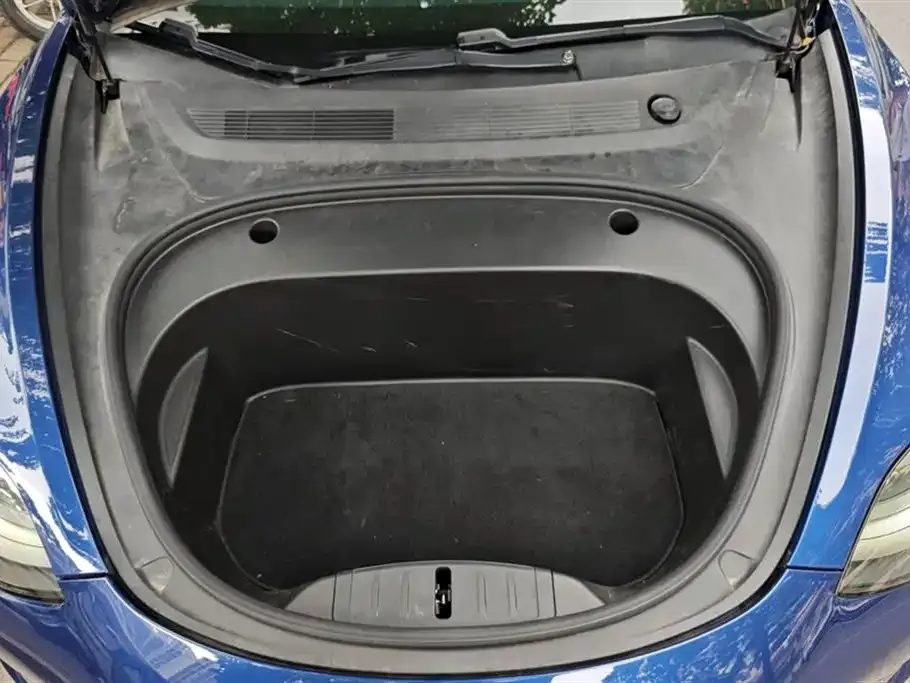 Tesla Model 3 — фото 3