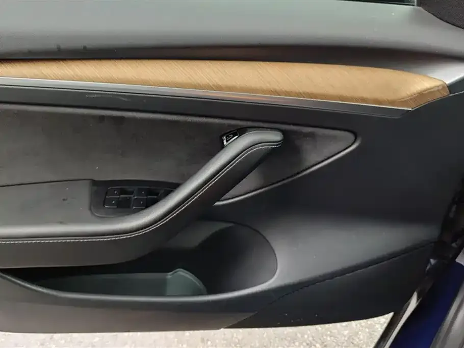 Tesla Model 3 — фото 2