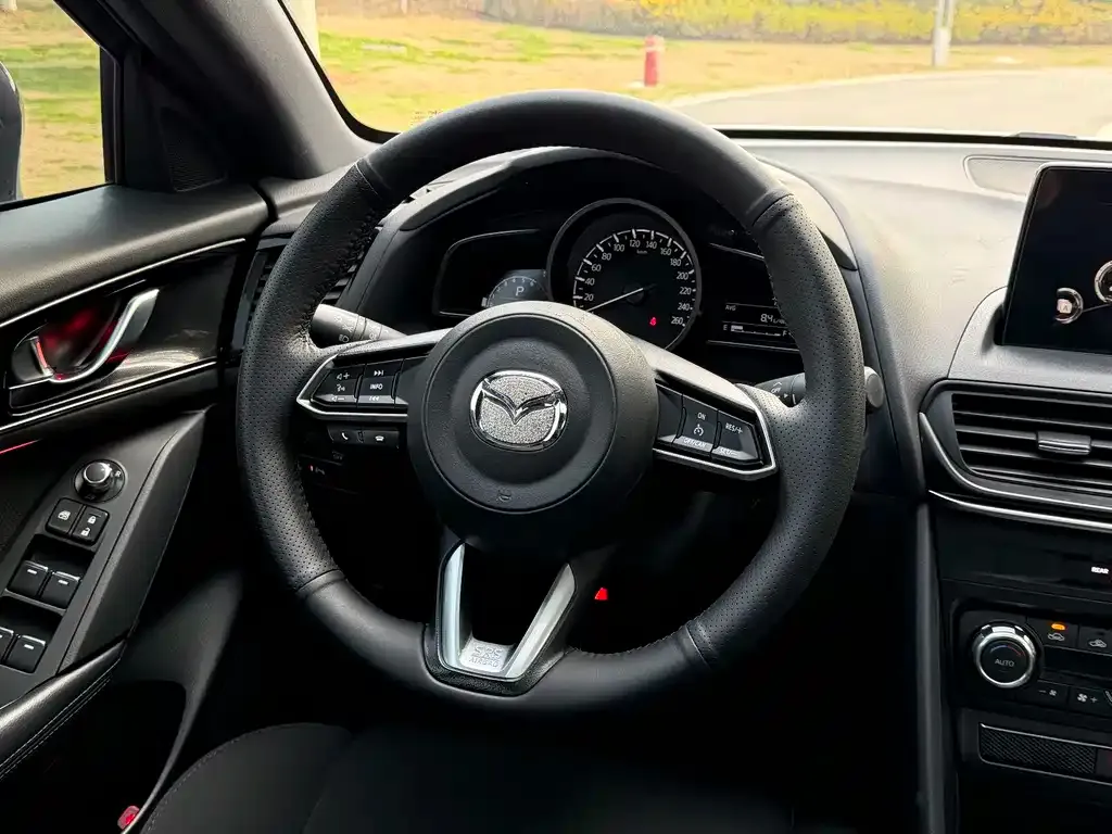 Mazda CX-4 2021 из CN, фото 8