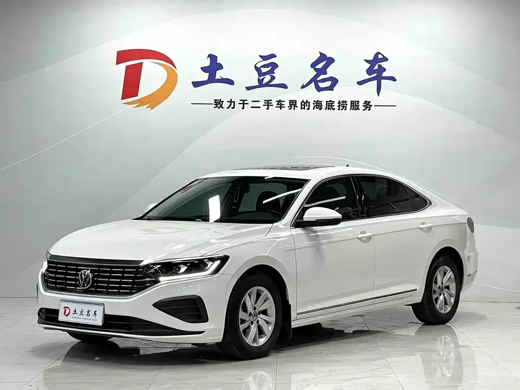 Volkswagen Passat — фото 1