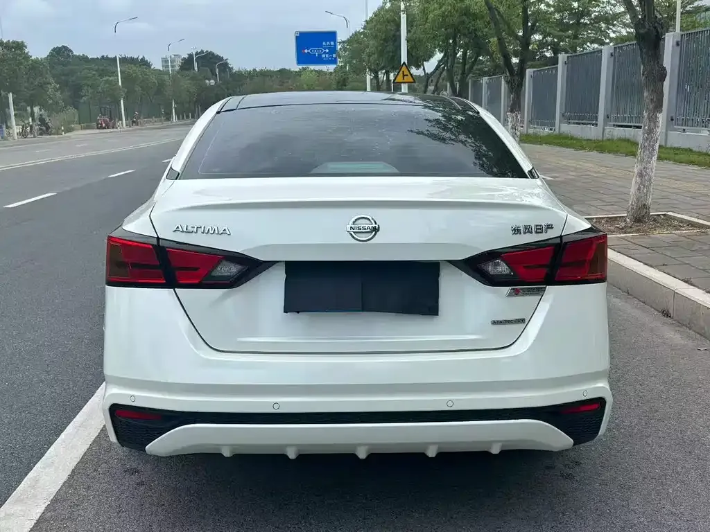Nissan Teana — фото 2
