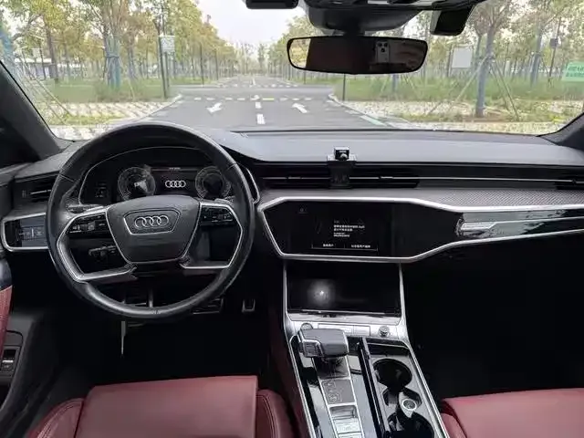 Audi A7L — фото 9