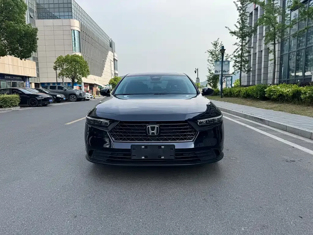 Honda Accord — фото 7