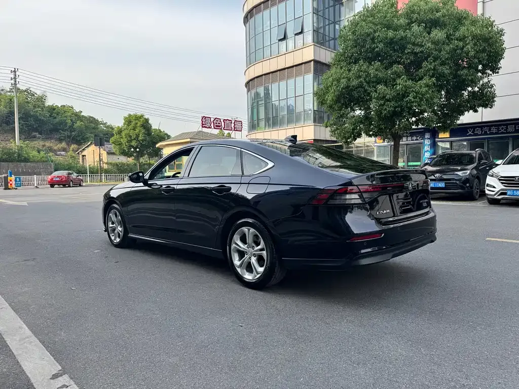 Honda Accord — фото 6