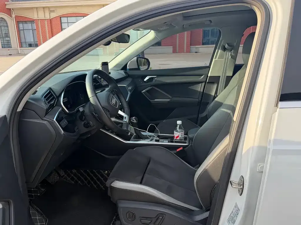 Audi Q3 2022 из CN, фото 4