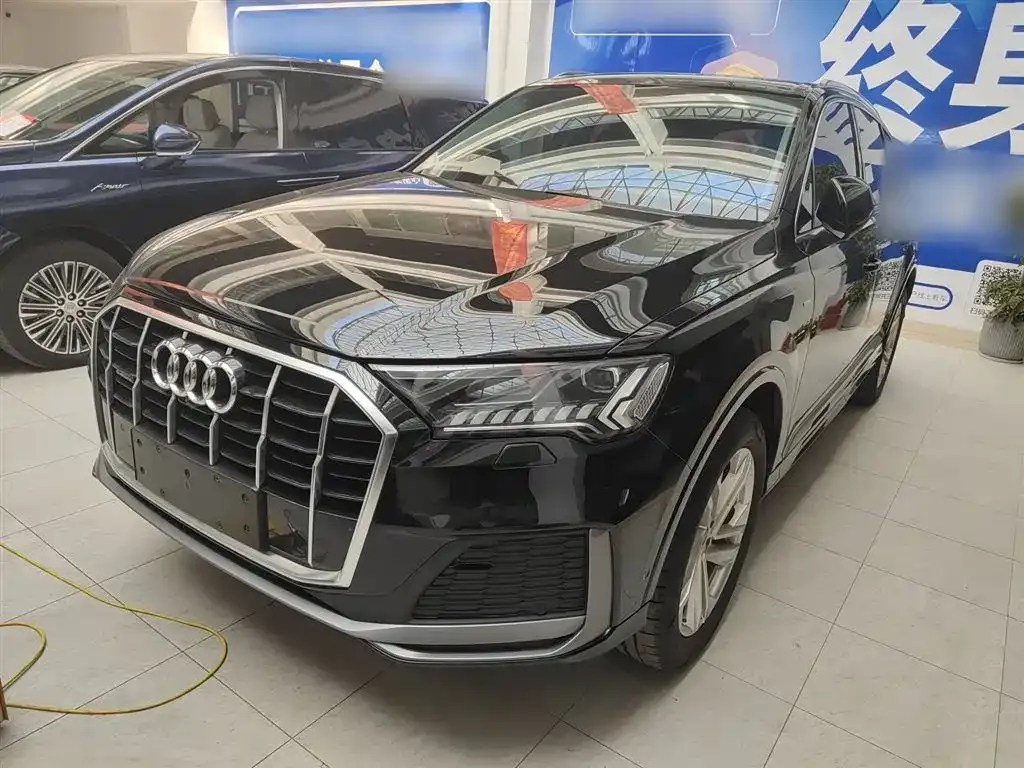Audi Q7 2024 из CN, фото 6