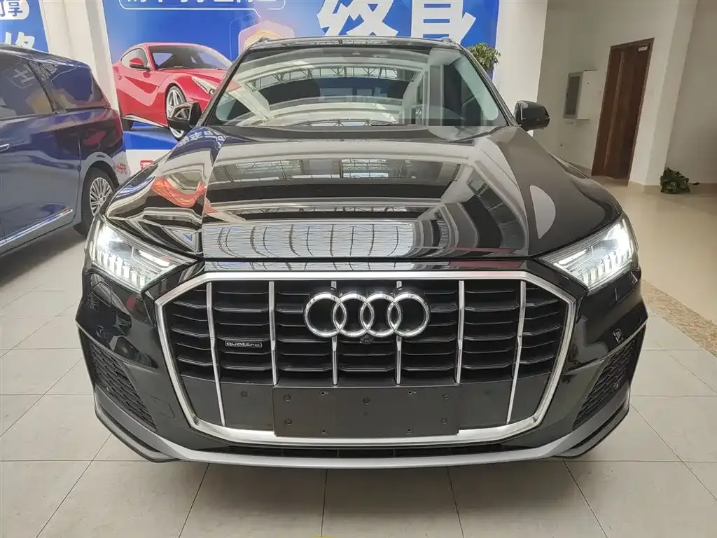 Audi Q7 2024 из CN, фото 8