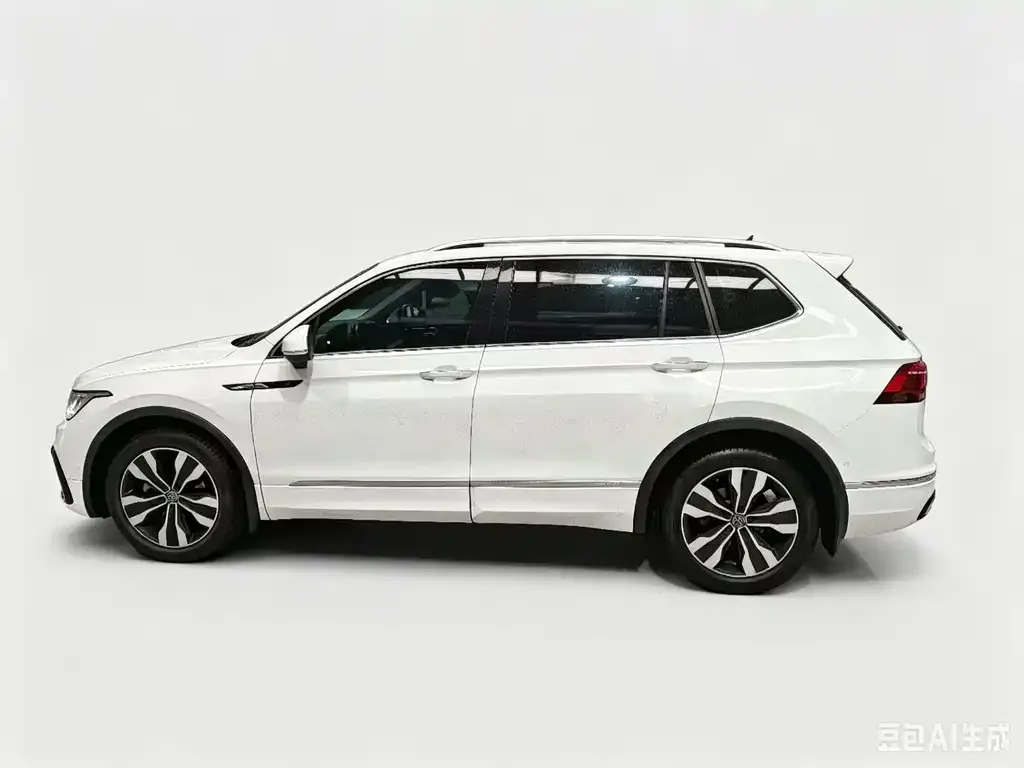 Volkswagen Tiguan L — фото 3