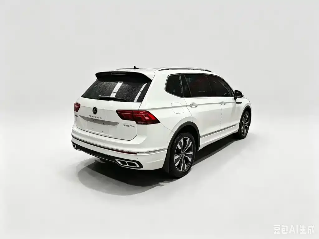 Volkswagen Tiguan L — фото 4