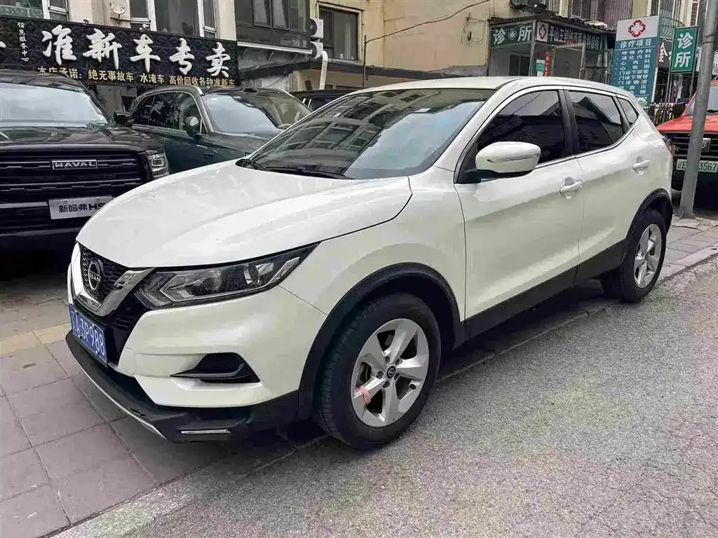 Nissan Qashqai — фото 8