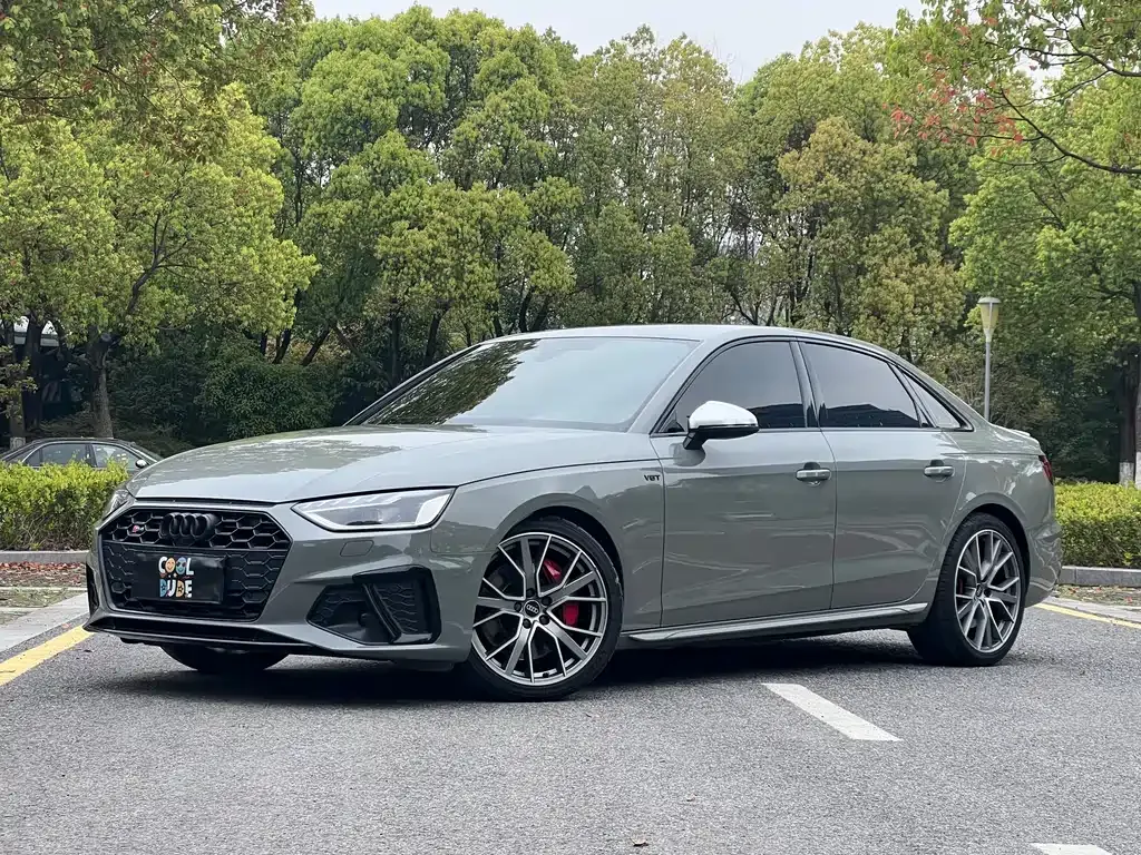 Audi S4