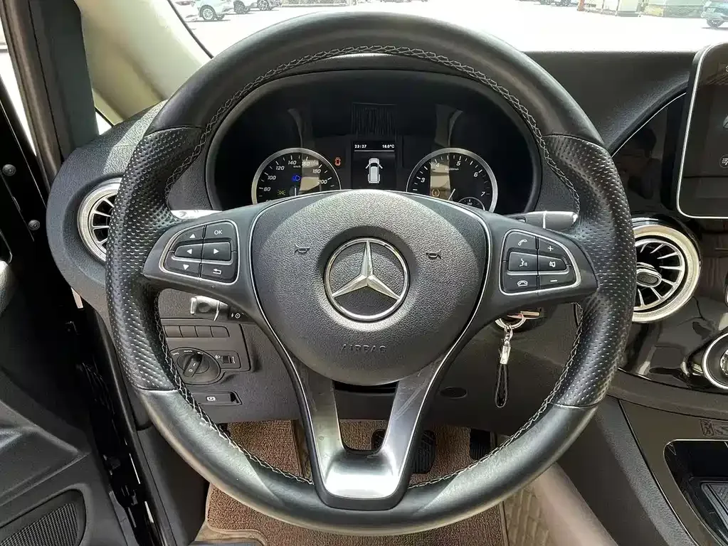 Mercedes-Benz Vito — фото 10
