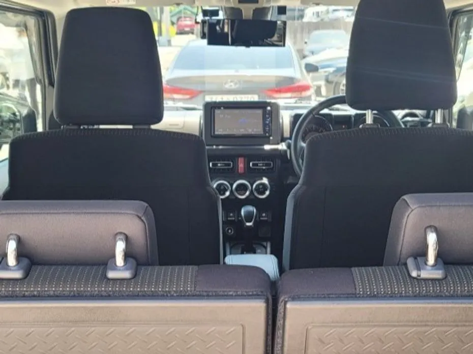 Suzuki Jimny 2023 из KR, фото 3