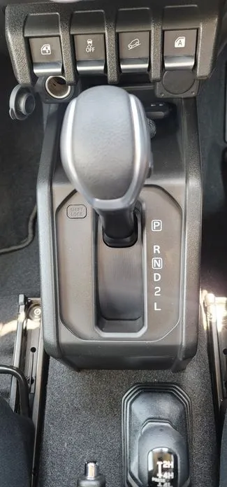 Suzuki Jimny 2023 из KR, фото 4