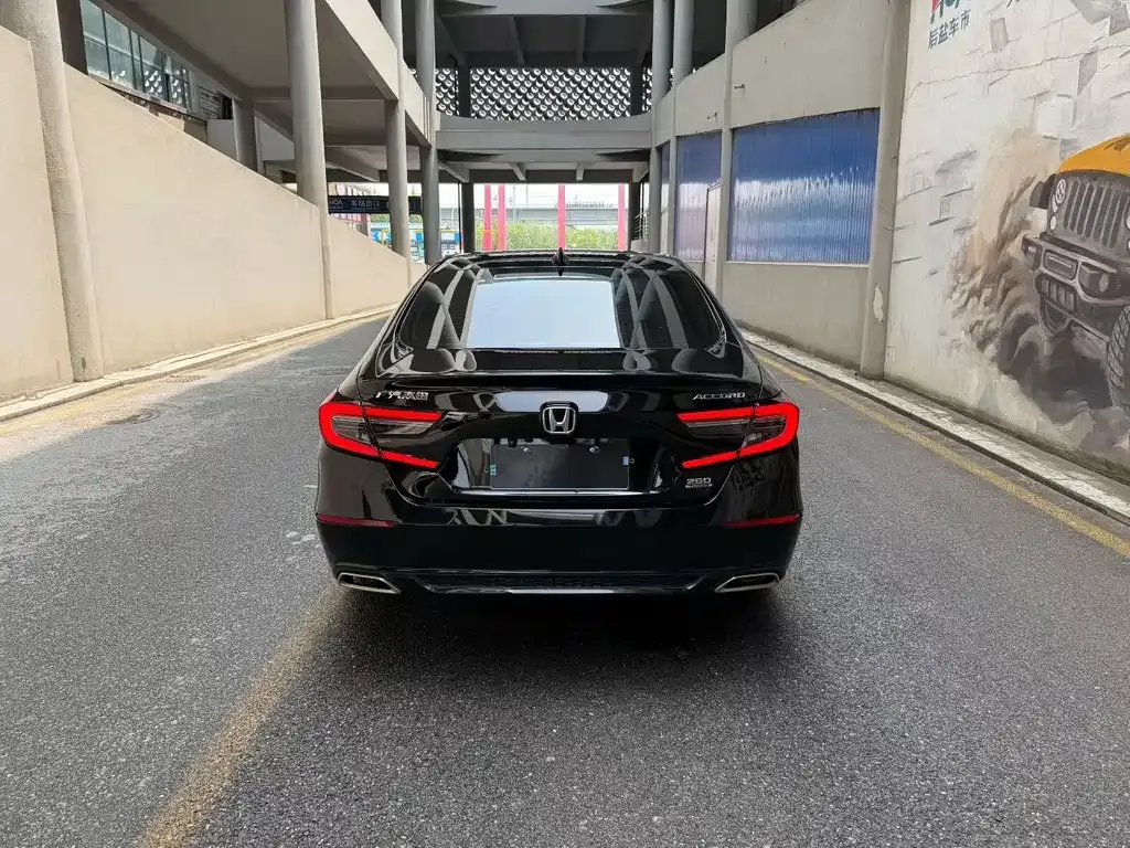 Honda Accord — фото 5