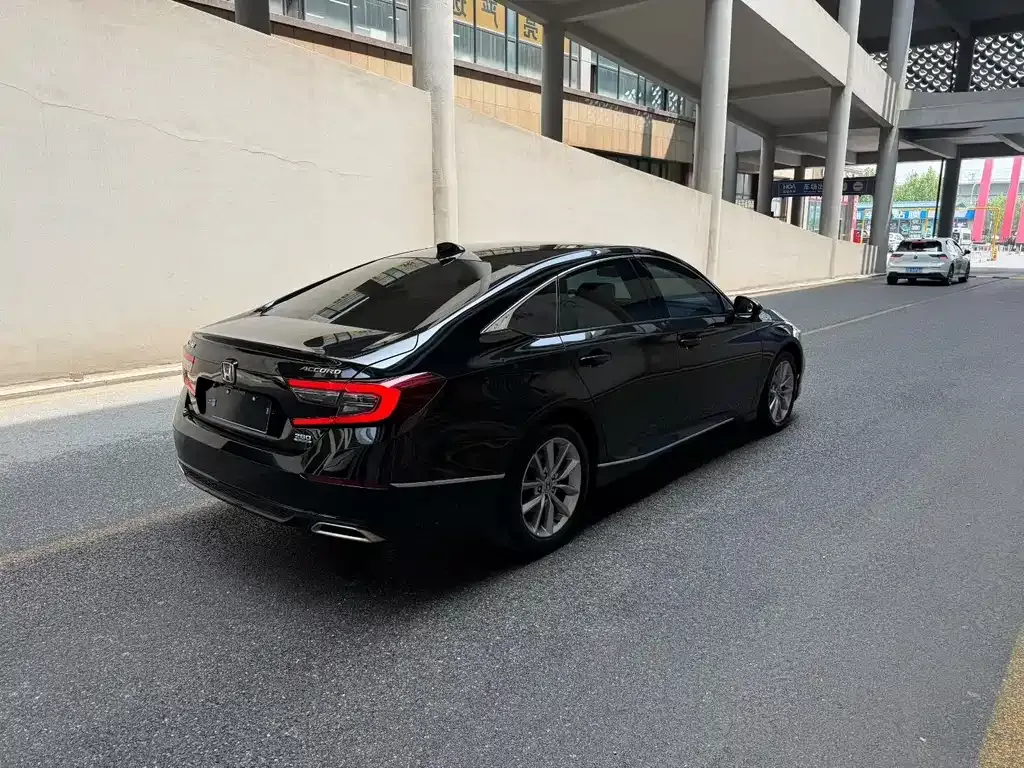 Honda Accord — фото 6