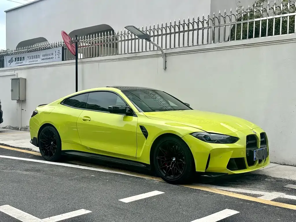 BMW M4 — фото 1