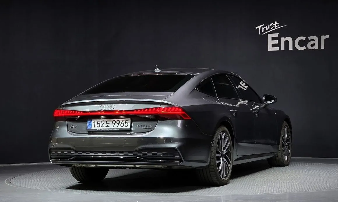 Audi A7 — фото 9
