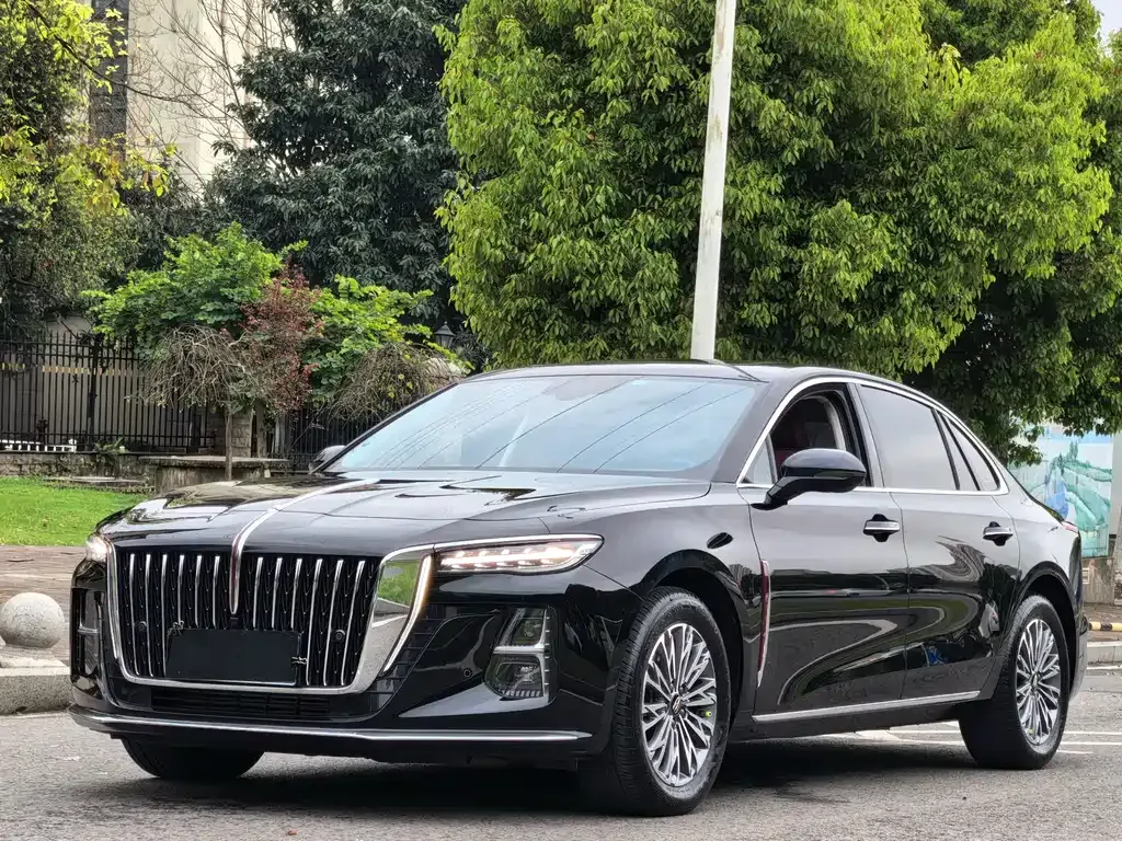 Hongqi H5 — фото 1