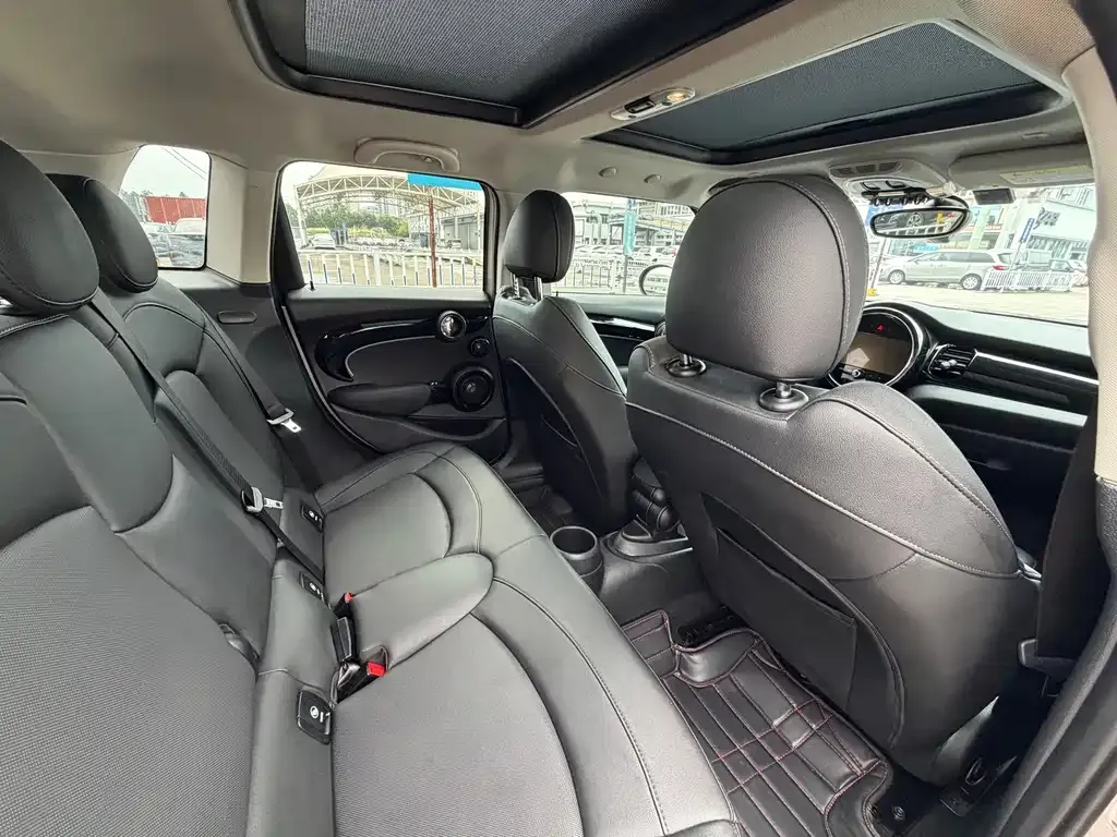 MINI Cooper (3-door) 2024 из CN, фото 8