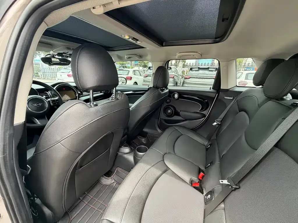 MINI Cooper (3-door) 2024 из CN, фото 5