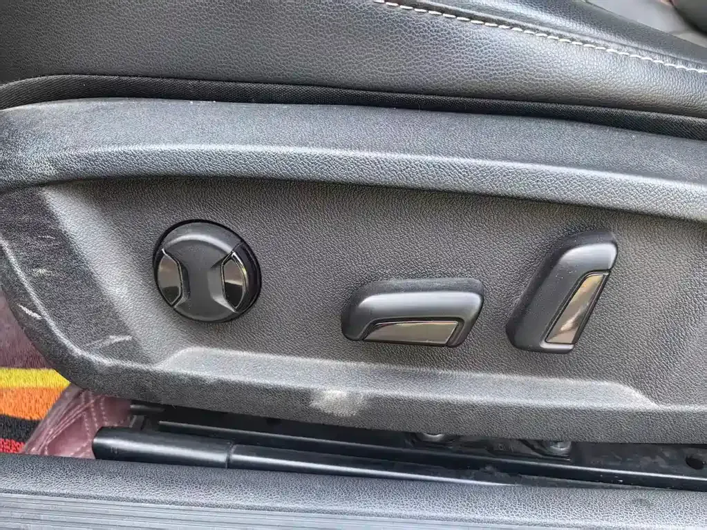Volkswagen Passat — фото 10