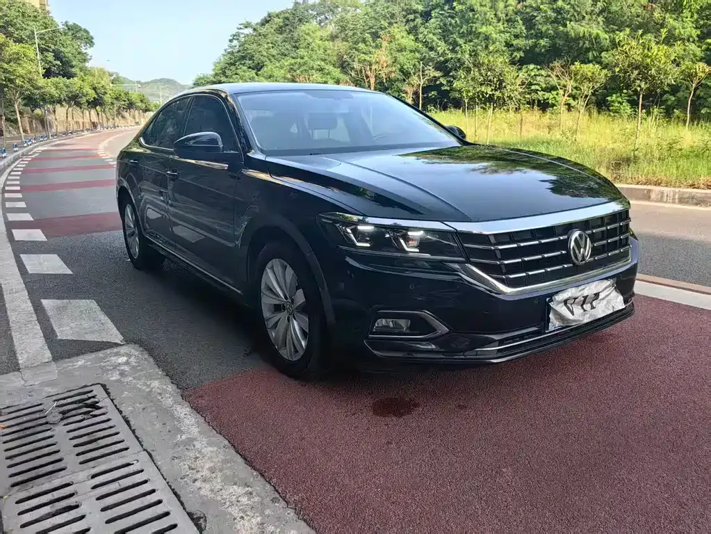 Volkswagen Passat — фото 8