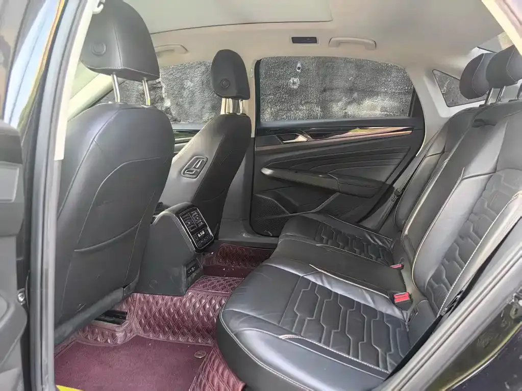 Volkswagen Passat — фото 3