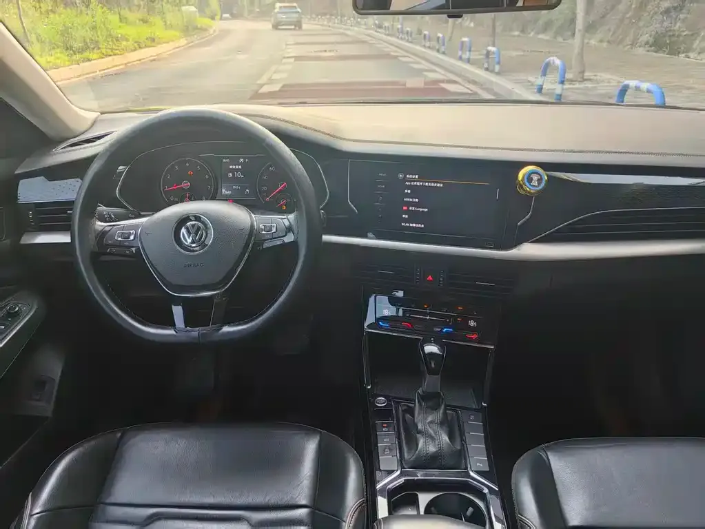 Volkswagen Passat — фото 6