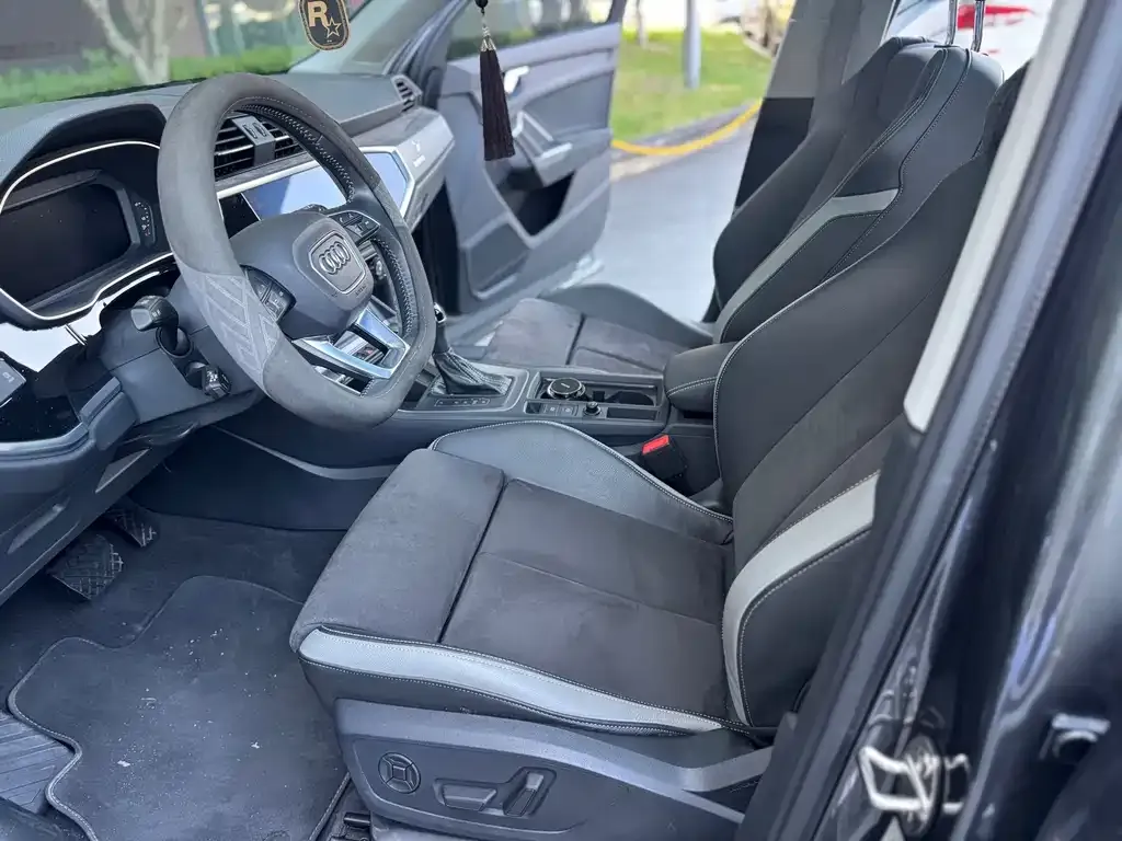 Audi Q3 2021 из CN, фото 8