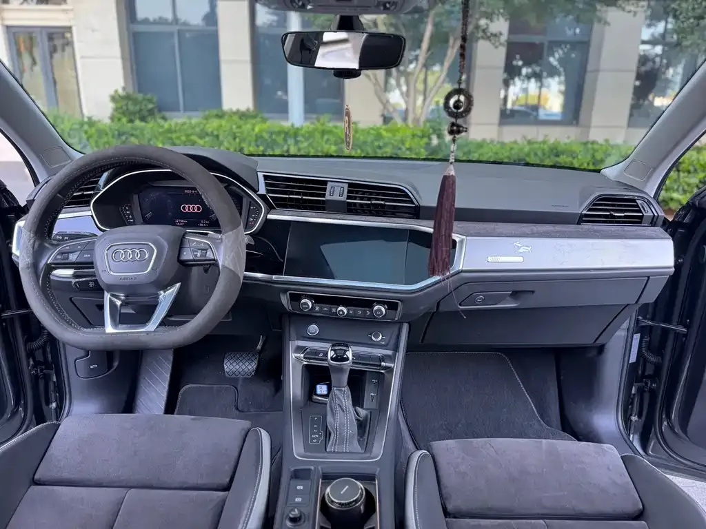 Audi Q3 2021 из CN, фото 7