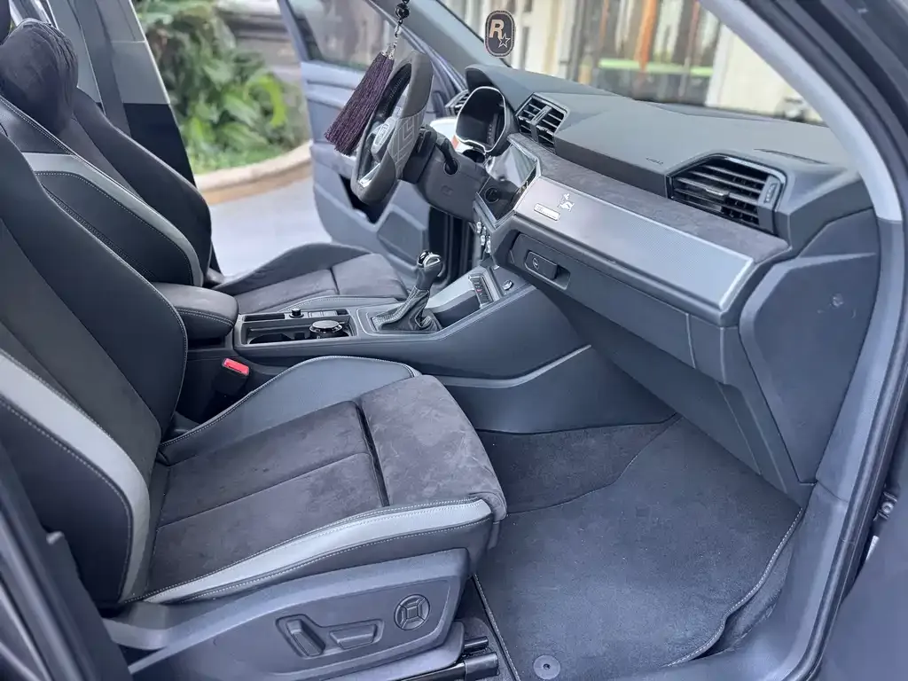 Audi Q3 2021 из CN, фото 3